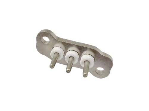 Номинальный ток 30А Герметический электрический соединитель транспортного средства Количество контактов 3 Обеспечивает безопасные и долговечные электрические соединения