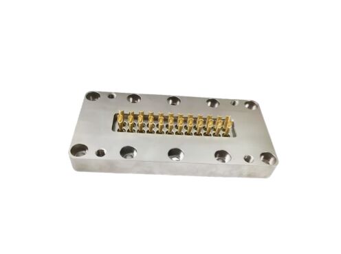 Температурный диапазон от минус 40 градусов по Цельсию до 150 градусов по Цельсию Стекло Металлические уплотнители с применением контролируемого процесса нагрева и охлаждения для уплотнения без напряжения